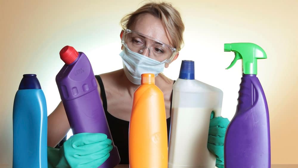 Pourquoi éviter les produits chimiques pour déboucher les drains